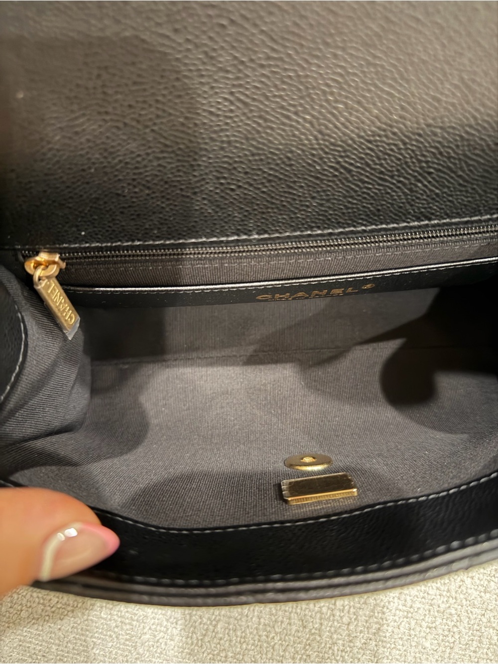Chanel 25K Quilted Caviar Leather Flap Bag in Black with Gold Hardware - Picture 13 of 13